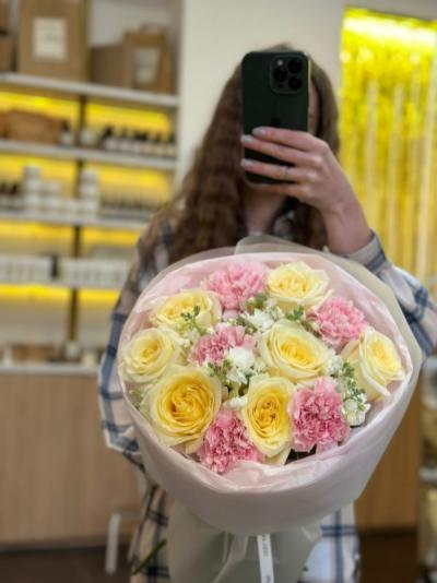 Составной букет с маттиолой Составной букет с маттиолой