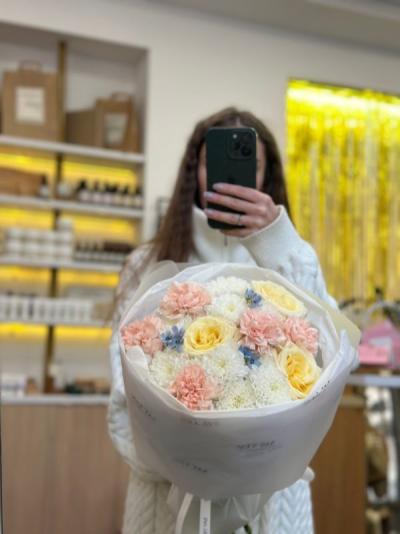 Нежный букет с незабудками